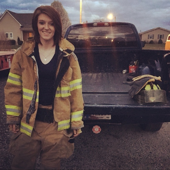 Meet your Posher, Shelby - Picture 4 of 4